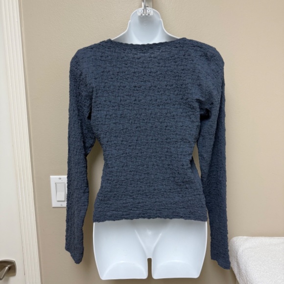 Vince Smocked Button Front Top Long Sleeve Dark Blue Size Small $195 - Picture 6 of 13